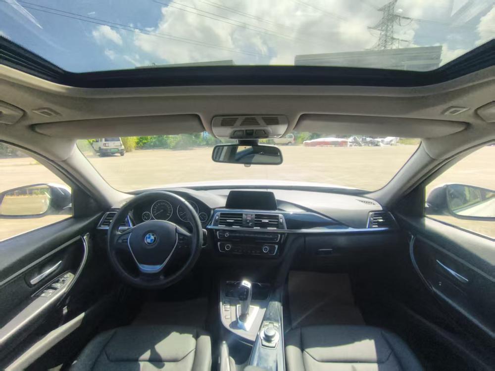 BMW 3 Series 2016 car image #12