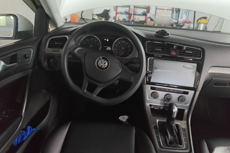 Volkswagen Golf 2016 car image #15
