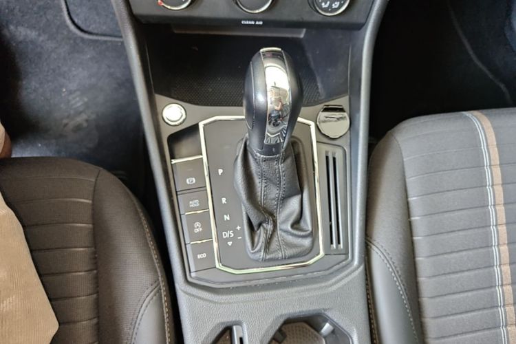 Volkswagen Lavida 2021 car image #14