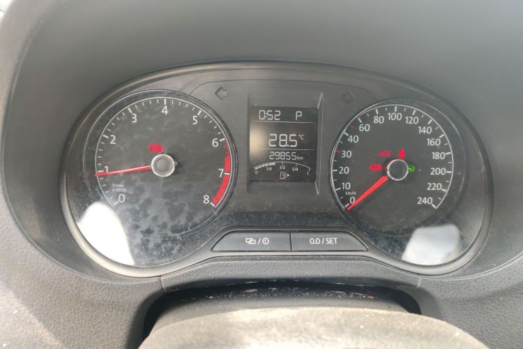 Volkswagen Polo 2018 car image #12