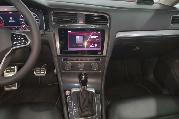 Volkswagen Golf 2018 #17 Volkswagen Golf 2018 car image #17