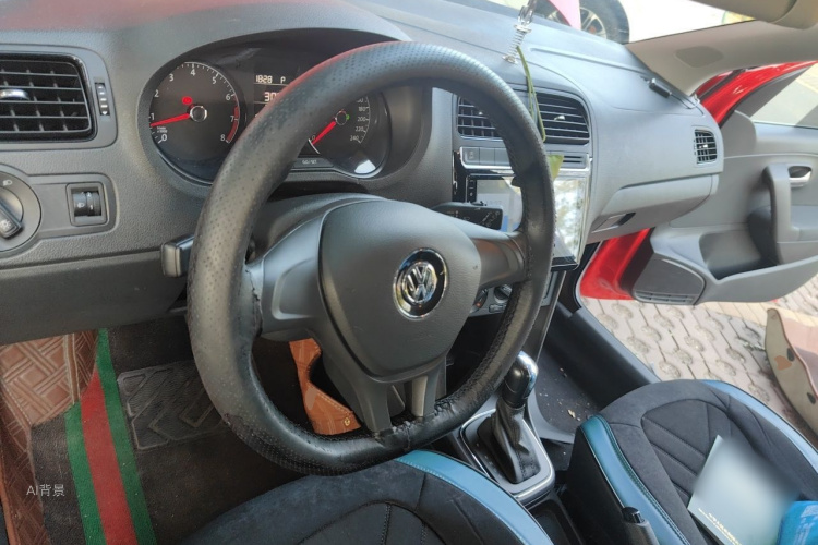 Volkswagen Polo 2018 car image #12
