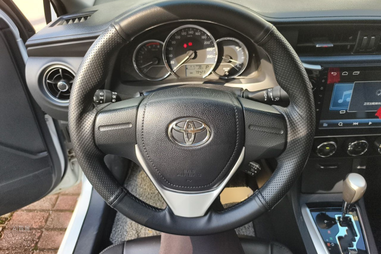 Toyota Corolla 2018 #12 Toyota Corolla 2018 car image #12