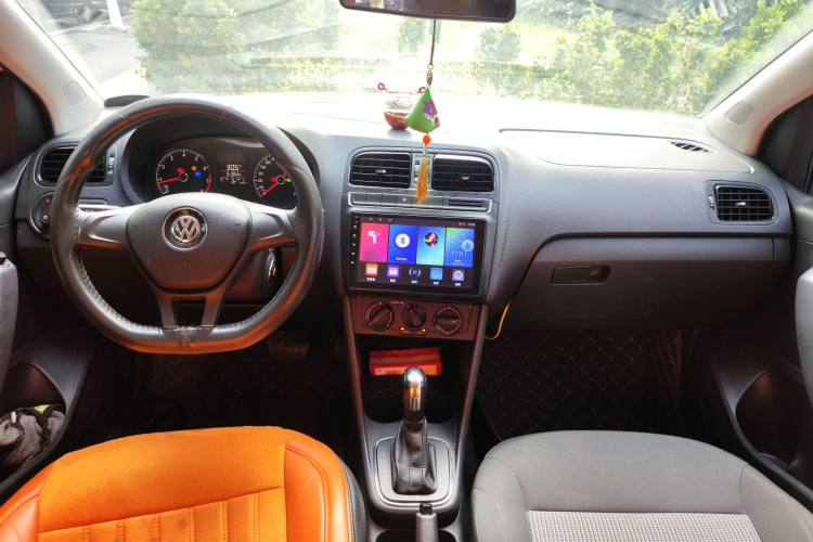 Volkswagen Polo 2018 car image #10