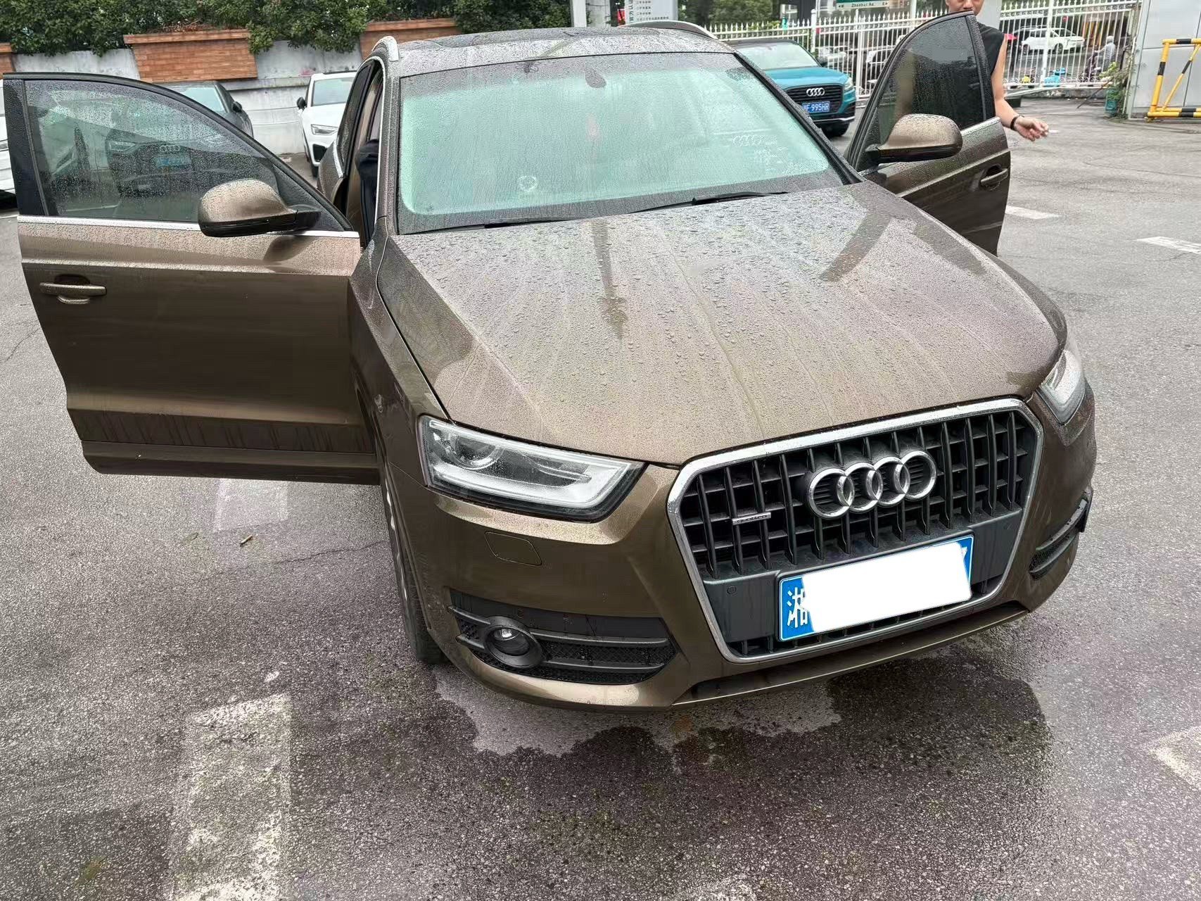 Audi Q3 2015 car image #2