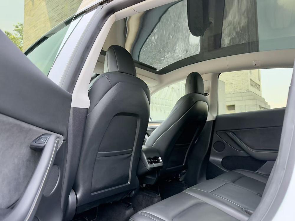 Tesla Model Y 2021 #18 Tesla Model Y 2021 car image #18