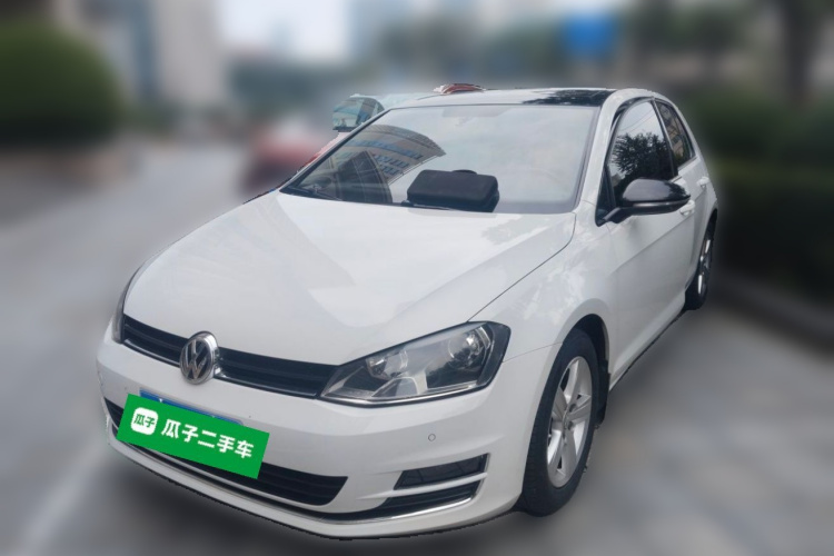 Volkswagen Golf 2017 car image #2