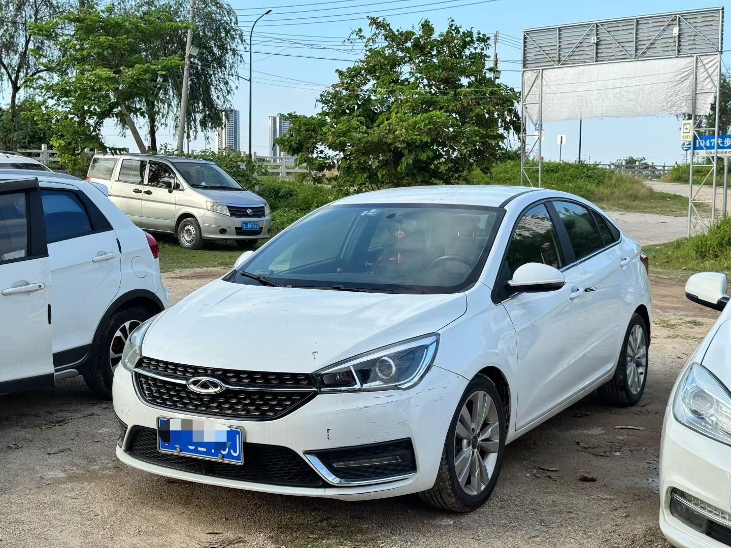 Chery Arrizo 5 2016 car image 