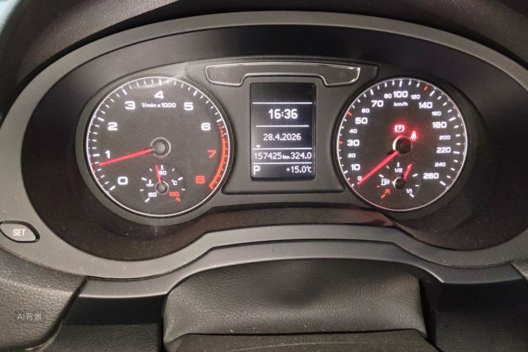 Audi Q3 2018 immagine di auto #14