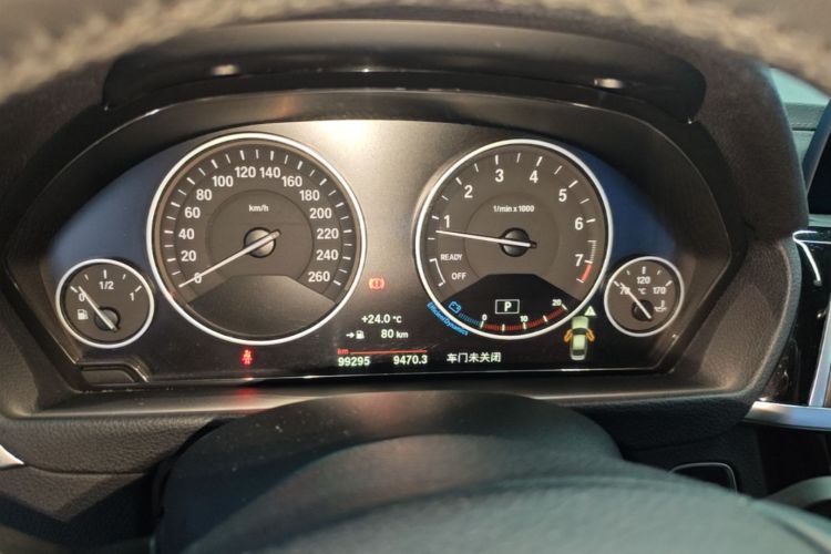 BMW 3 Series 2018 car image #12