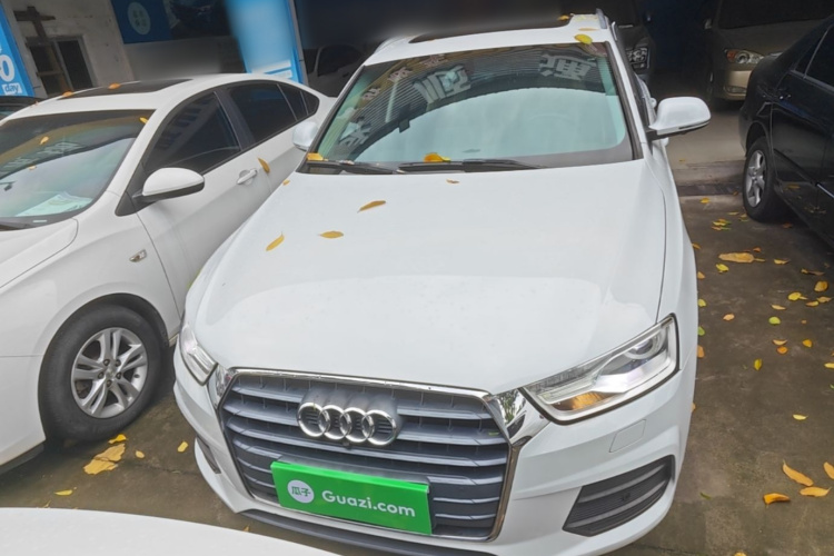 Audi Q3 2017 car image #3