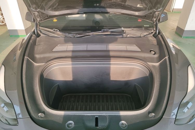 Tesla Model Y 2024 #20 Tesla Model Y 2024 car image #20