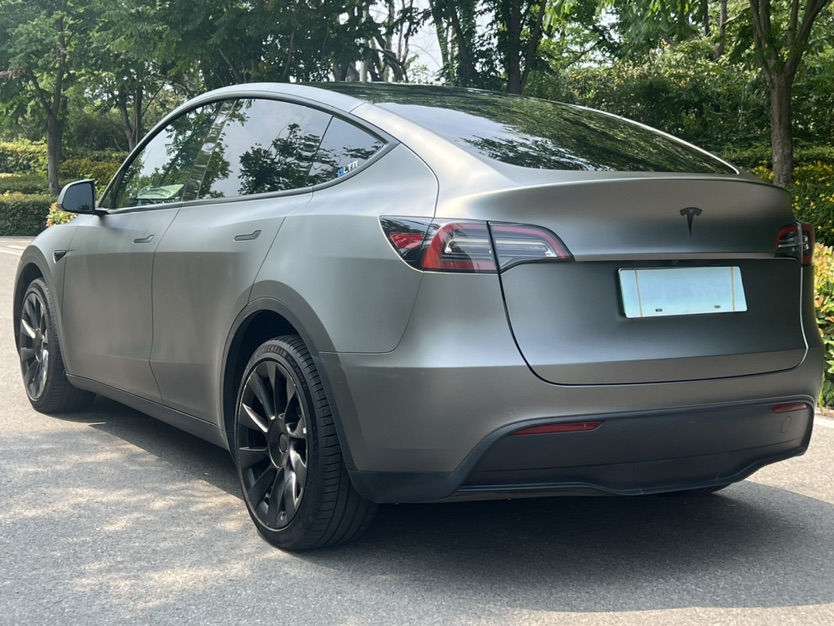 Tesla Model Y 2023 car image #4