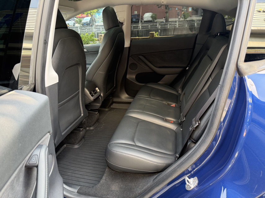 Tesla Model Y 2021 car image #6