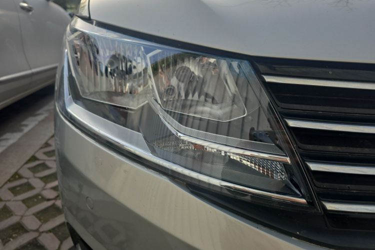 Volkswagen Lavida 2018 car image #8