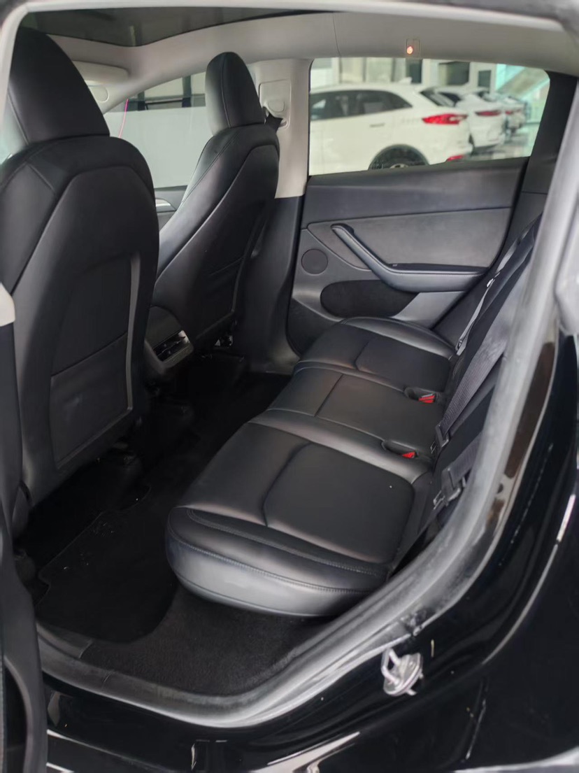 Tesla Model Y 2024 #5 Tesla Model Y 2024 car image #5