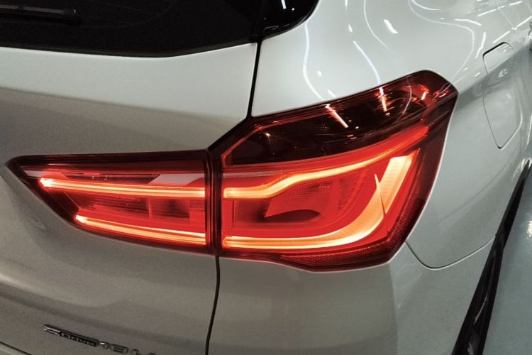 BMW X1 2018 #8 BMW X1 2018 car image #8