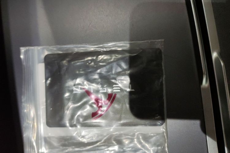 Tesla Model 3 2023 car image #9