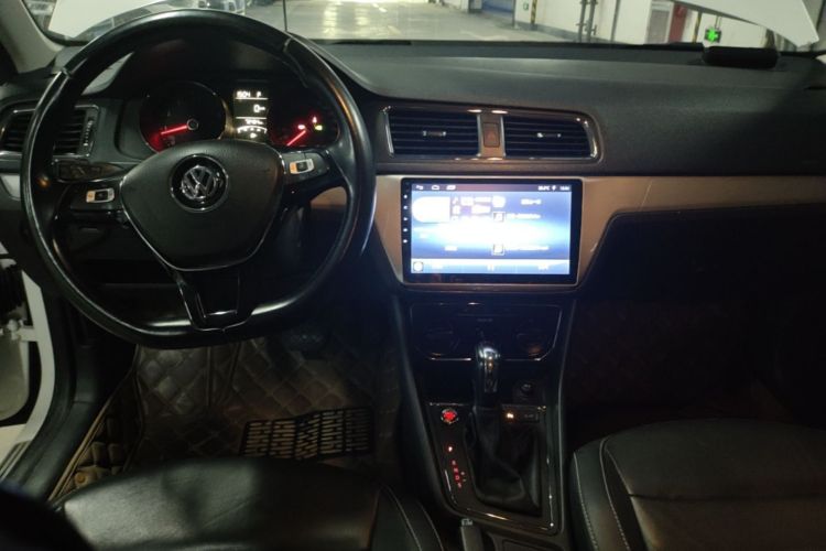 Volkswagen Lavida 2018 car image #9