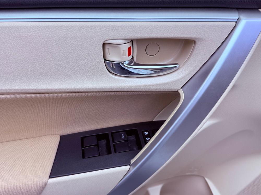 2015 car image #25