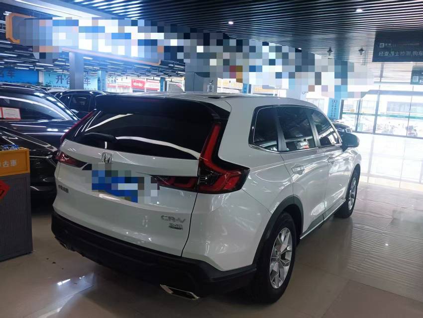 Honda CR-V 2024 car image #2