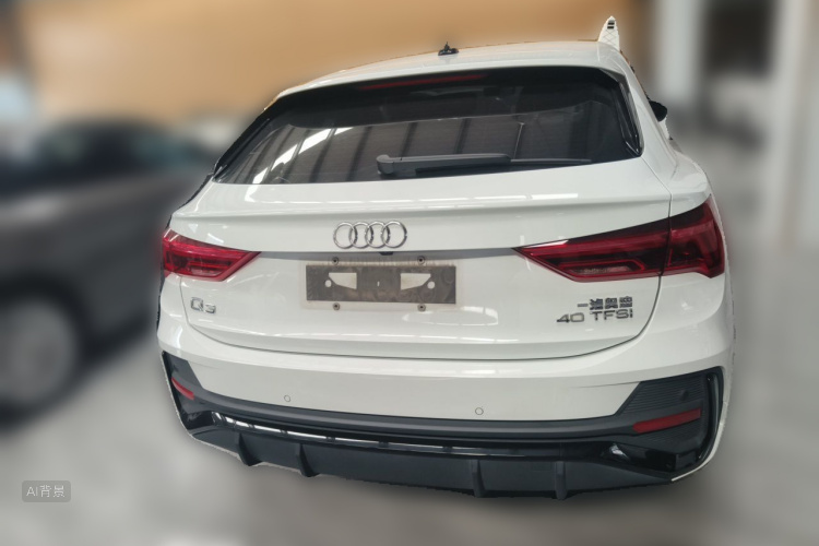 Audi Q3 2022 car image #6