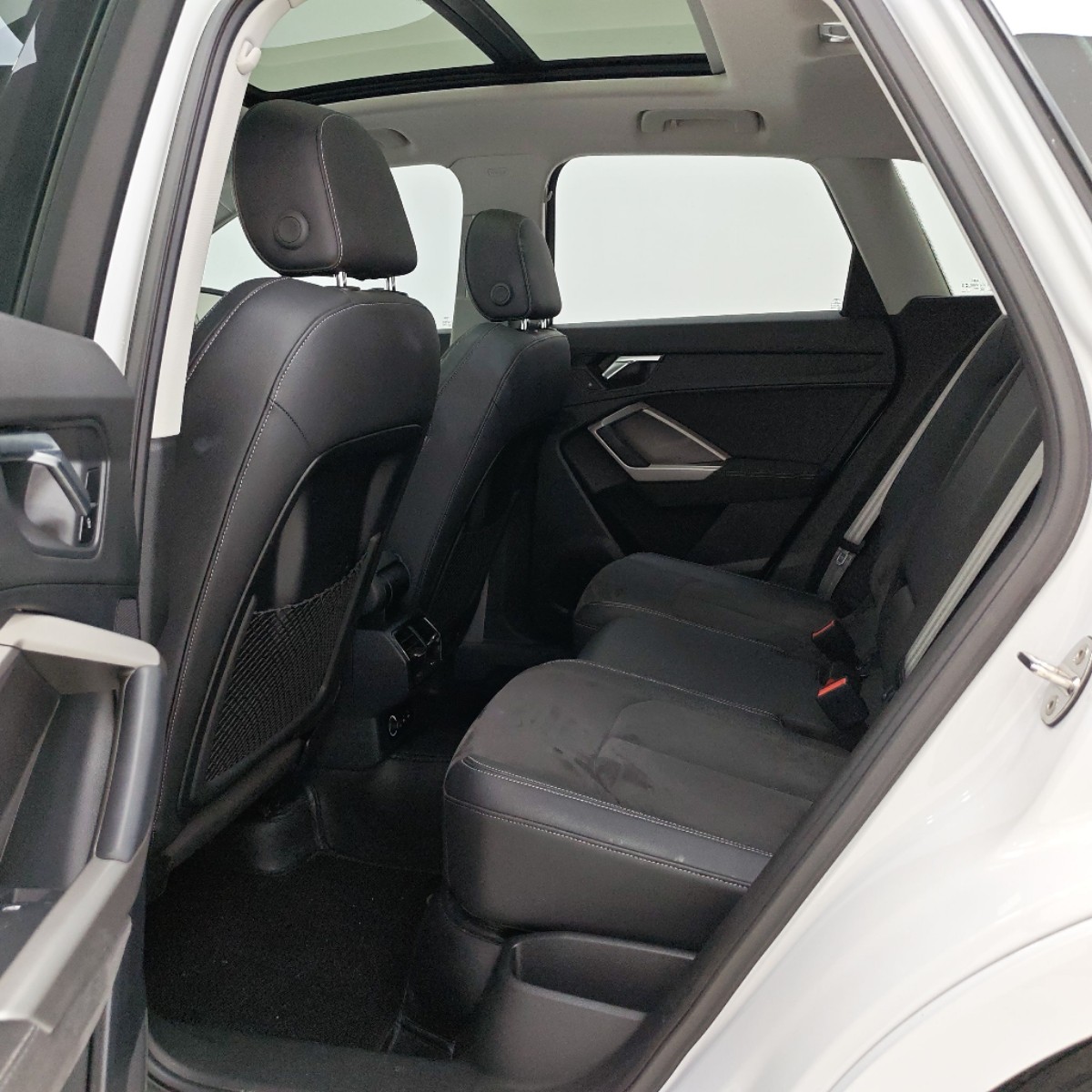 Audi Q3 2022 #9 Audi Q3 2022 صورة سيارة #9