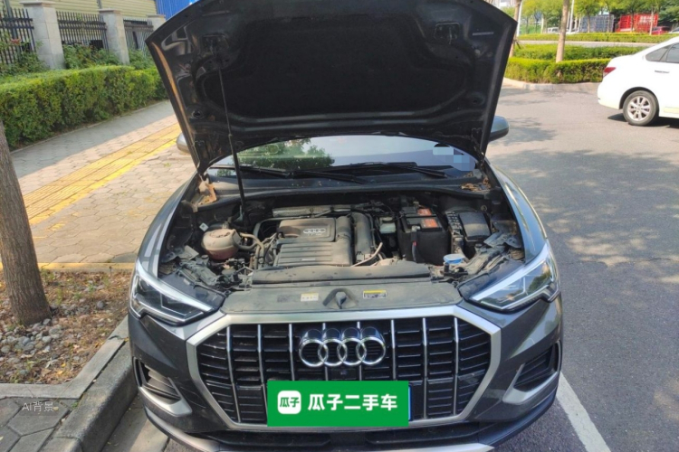 Audi Q3 2022 car image #22