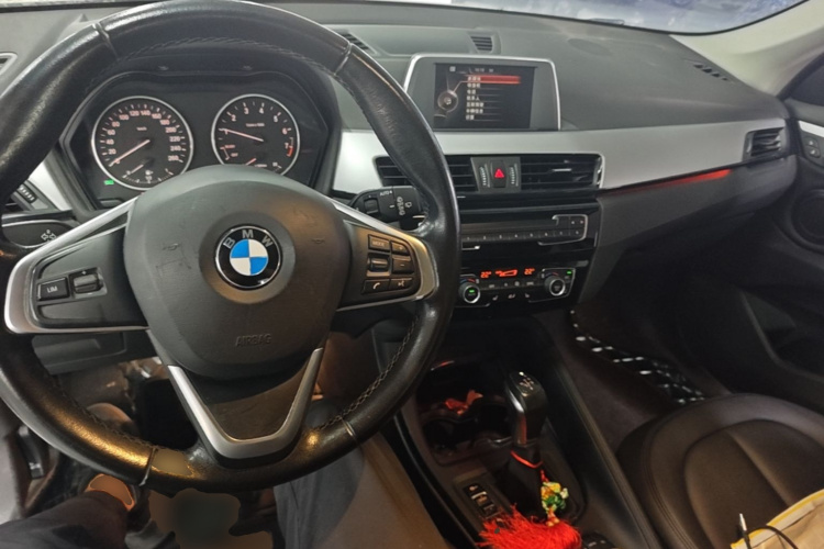 BMW X1 2016 #10 BMW X1 2016 car image #10