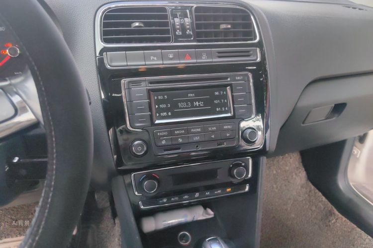 Volkswagen Polo 2014 #15 Volkswagen Polo 2014 car image #15