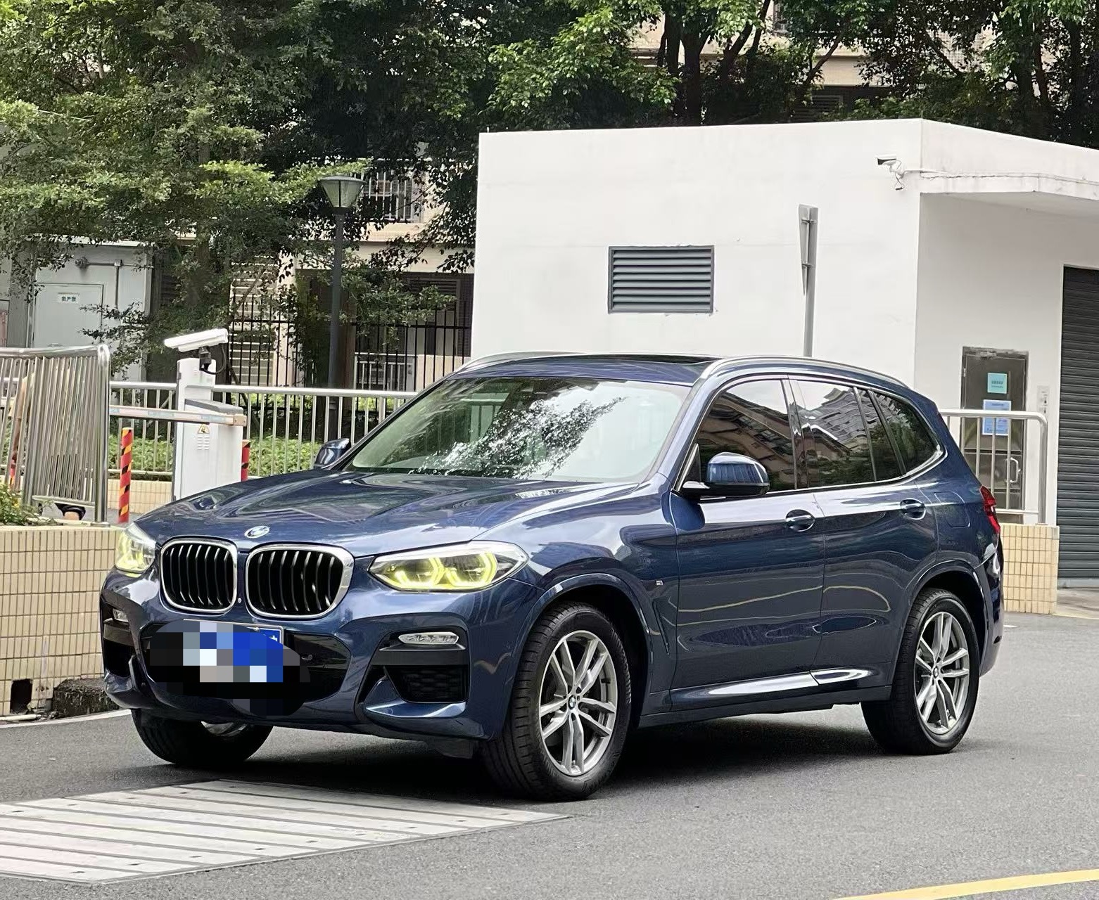 BMW X3 2018 car image 