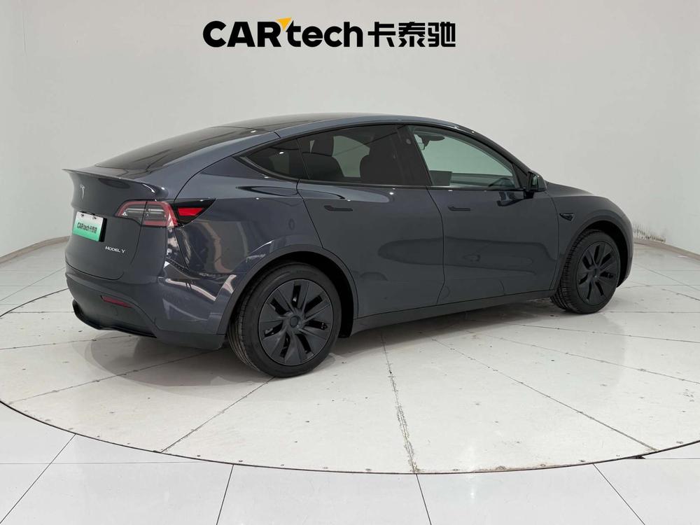 Tesla Model Y 2024 #15 Tesla Model Y 2024 car image #15
