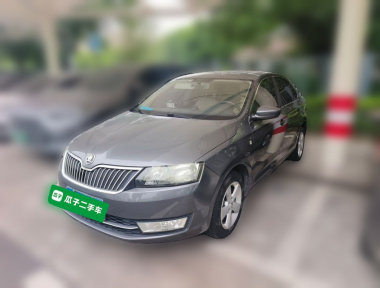 Skoda Rapid 2014 Skoda Rapid 2014 image de voiture
