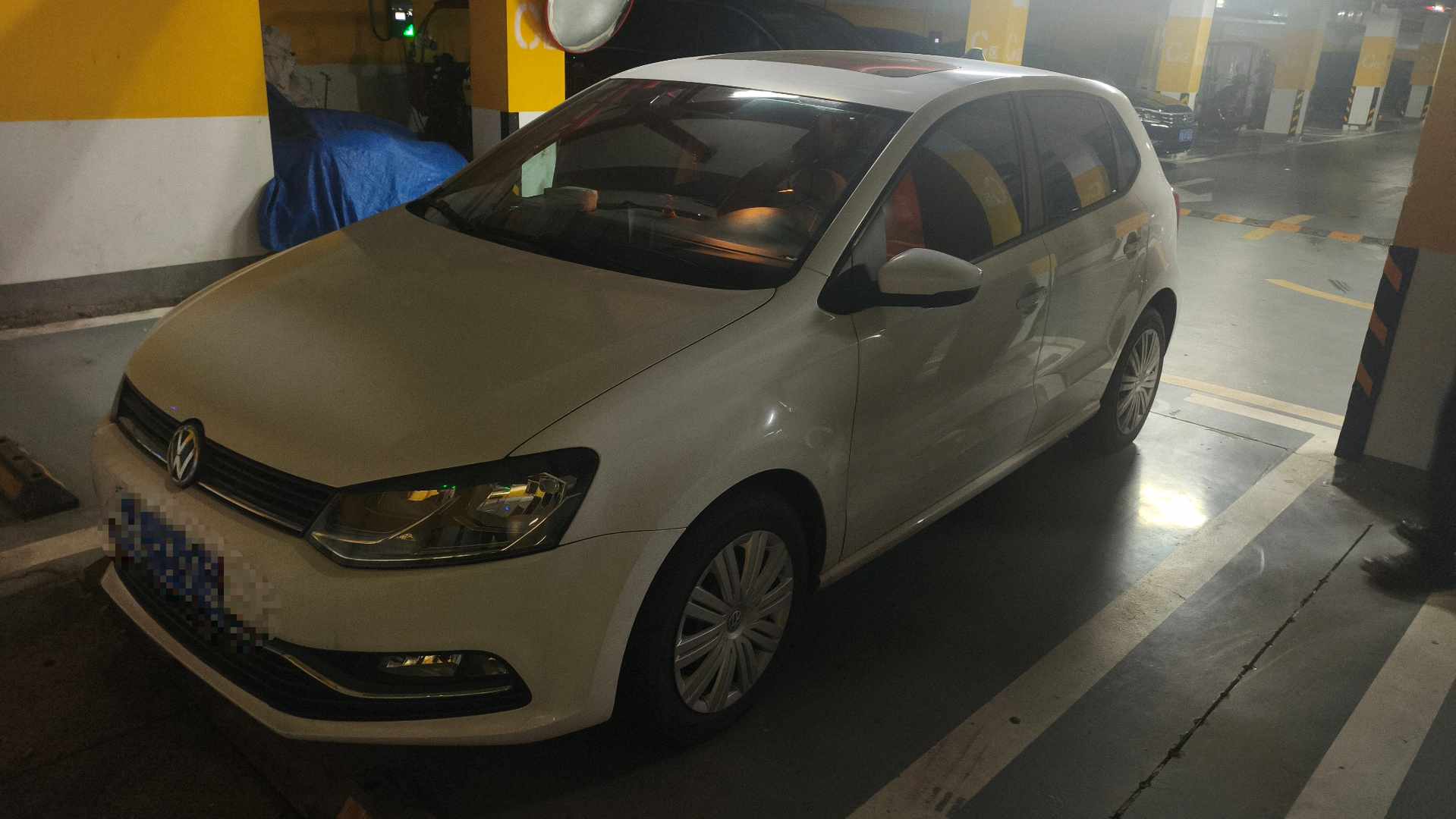 Volkswagen Polo 2017 Volkswagen Polo 2017 car image
