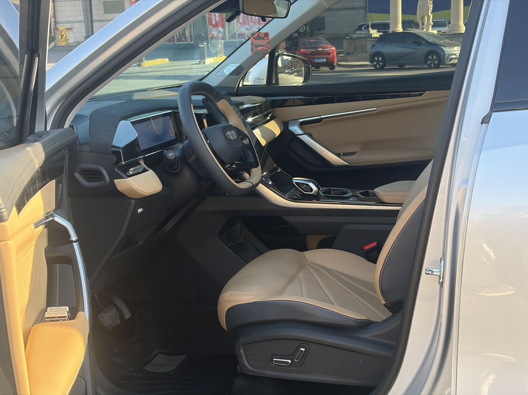 GEELY Boyue L 2022 #2 GEELY Boyue L 2022 car image #2
