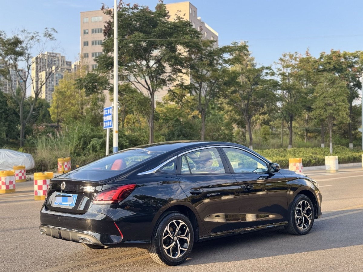 MG 5 2023 imagen de coche #9
