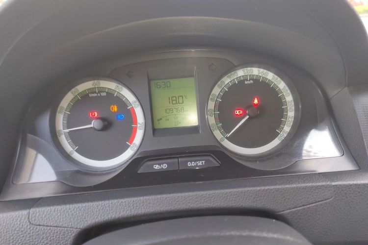 Skoda Rapid 2018 #12 Skoda Rapid 2018 image de voiture #12