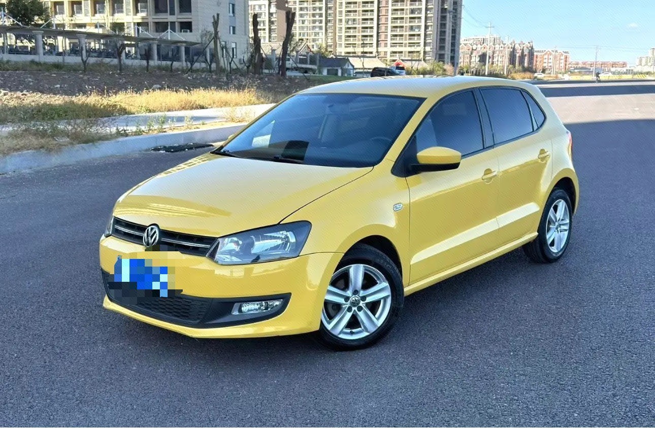 Volkswagen Polo 2011 Volkswagen Polo 2011 صورة سيارة