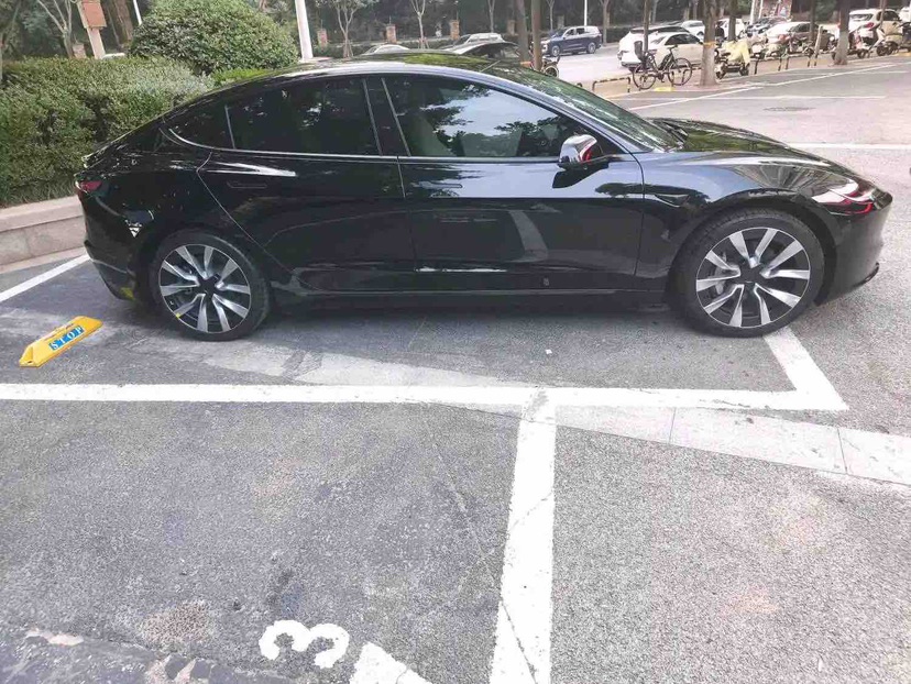Tesla Model 3 2026 car image #4