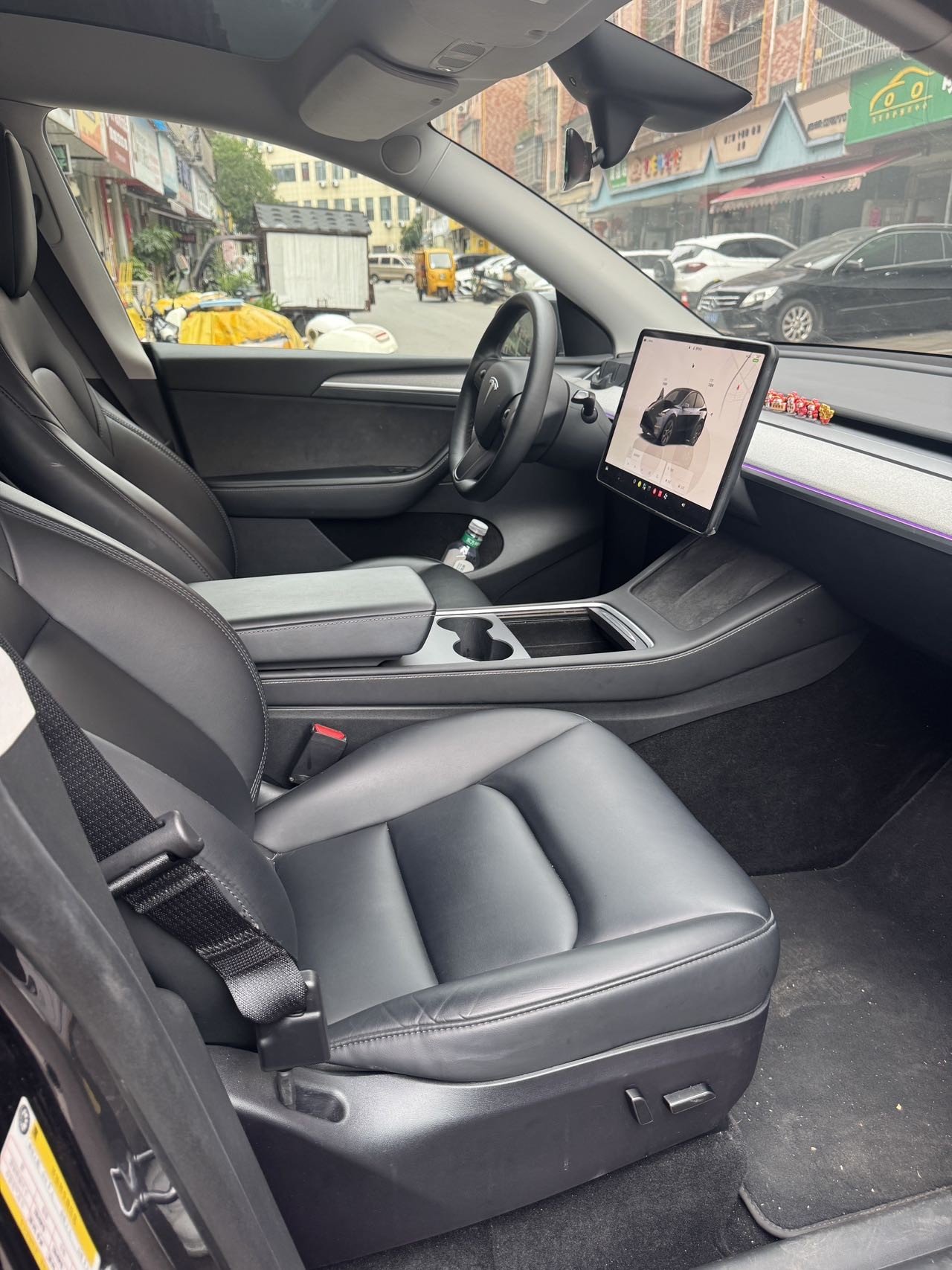 Tesla Model Y 2024 #3 Tesla Model Y 2024 car image #3