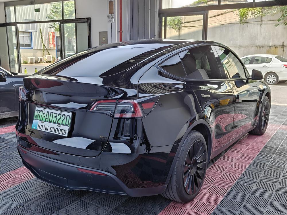 Tesla Model Y 2021 #5 Tesla Model Y 2021 car image #5