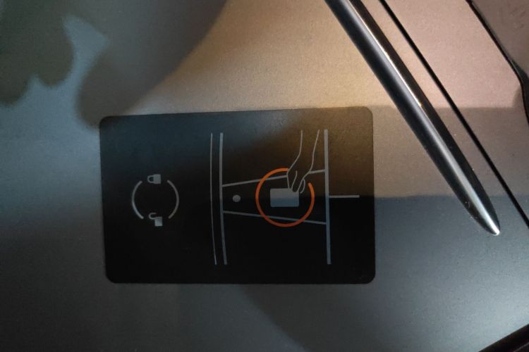 Tesla Model Y 2022 car image #14