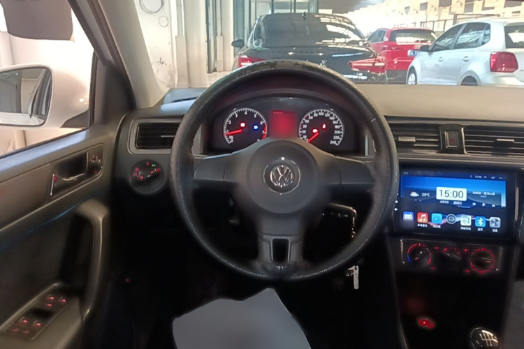 Volkswagen Santana 2016 car image #11