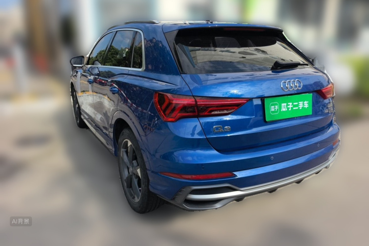 Audi Q3 2019 car image #5