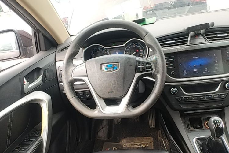 GEELY Emgrand 2017 car image #12