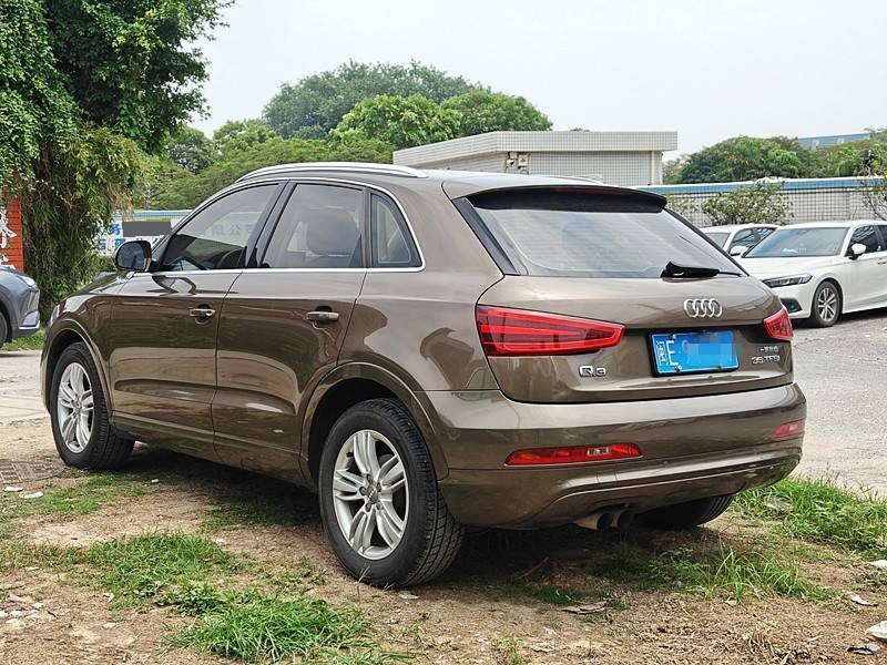 Audi Q3 2014 car image #7