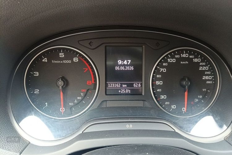 Audi A3 2015 car image #13