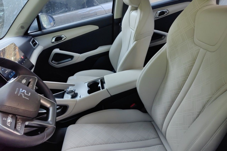 BYD YuanUP 2024 #15 BYD YuanUP 2024 car image #15