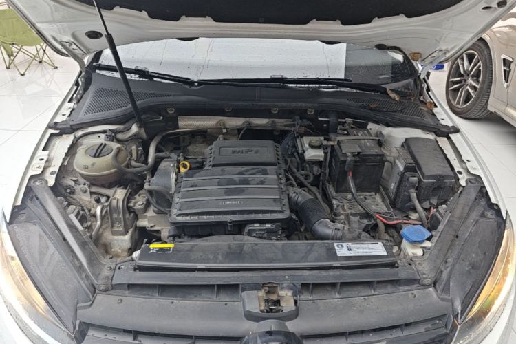 Volkswagen Golf 2018 car image #22
