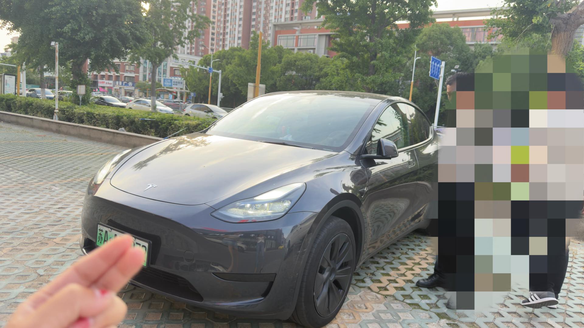Tesla Model Y 2024 car image 
